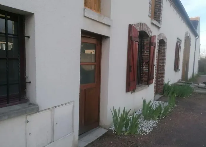 Maison Entre Ville Et Campagne